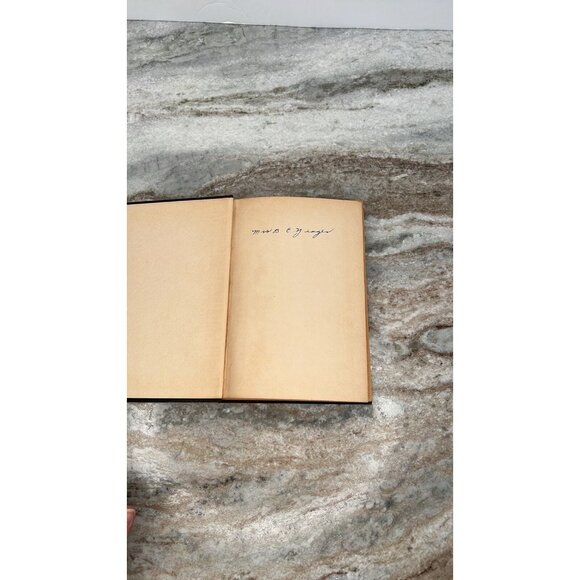 Johnnie by Dorothy B. Hughes hardback book copyright 1944 - Picture 5 of 9